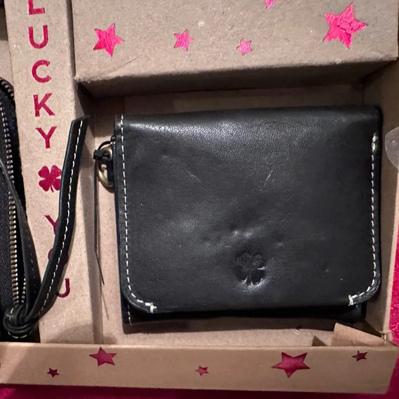Lucky Brand two piece genuine leather wristlet and wallet NWT - Picture 5 of 5